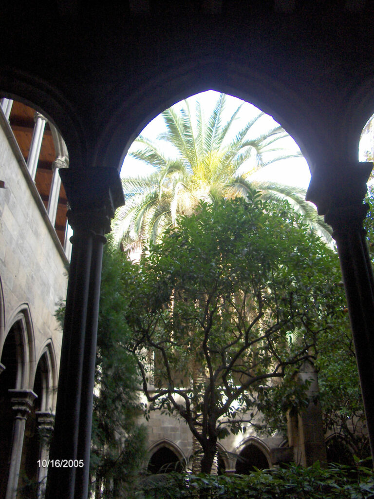 Claustro iglesia Santa Anna